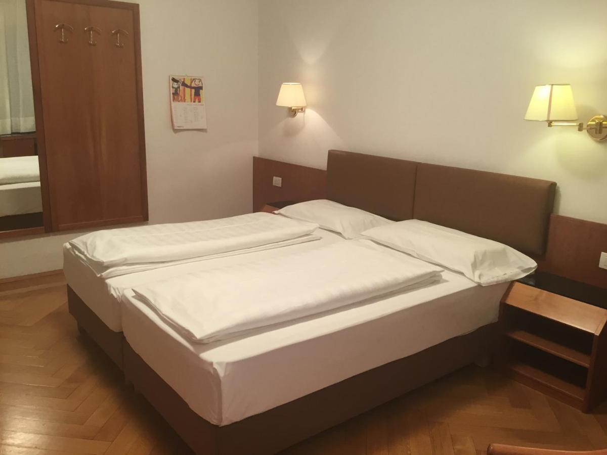 Adria Hotel 3*