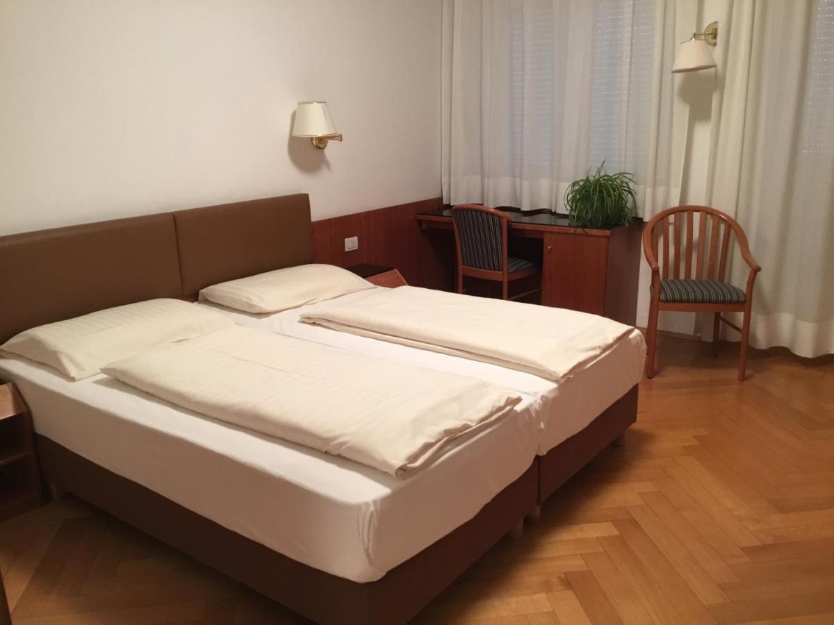Adria Hotel 3*