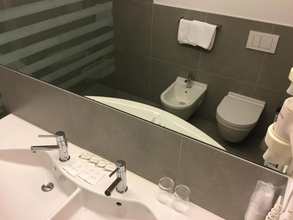 Adria Hotel 3*
