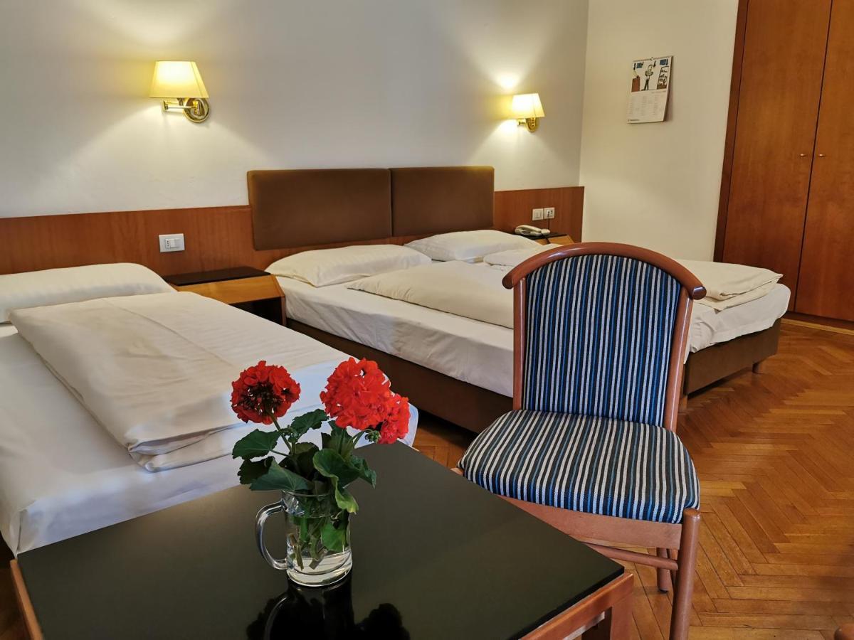 Adria Hotel 3*