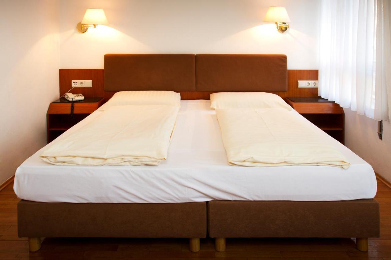 Adria Hotel 3*